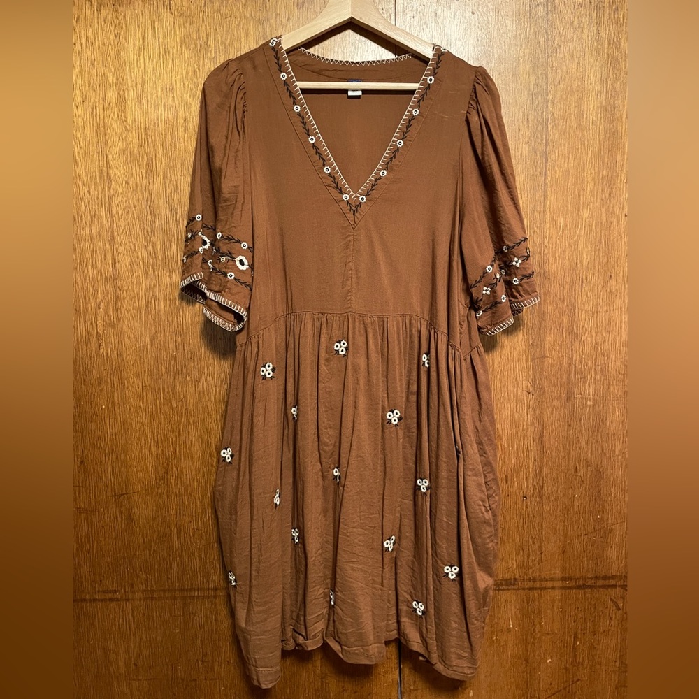 Old Navy embroidered floral babydoll dress with pockets XL